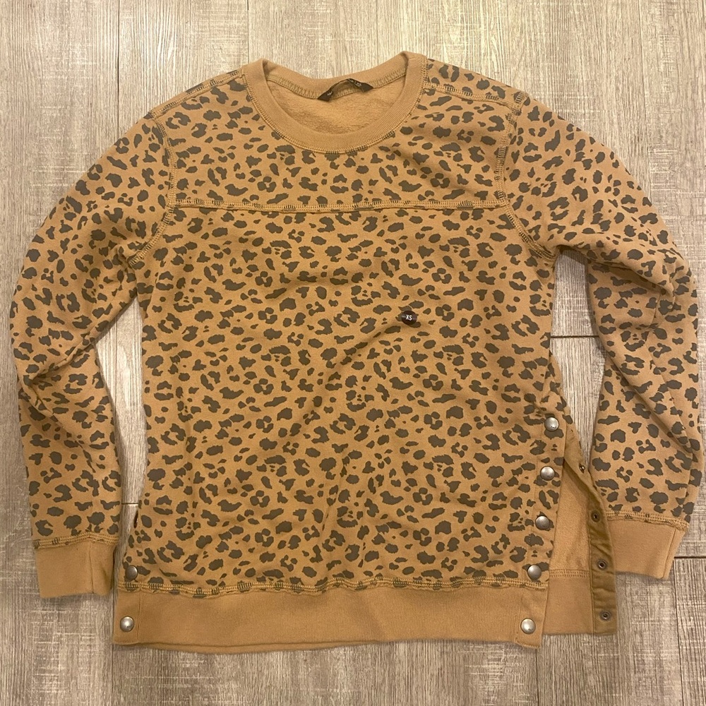 Abercrombie & Fitch Side-Snap Leopard Sweatshirt